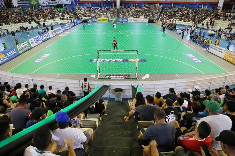 Com mais de 4 mil pessoas na arena Amadeu Teixeira, Estrela do Norte/Manaus Futsal empata com o Cruzeiro pelo Brasileiro