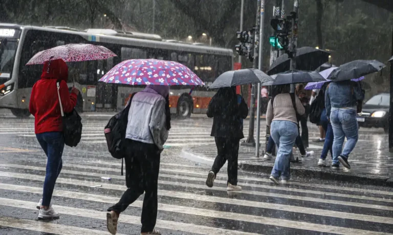 Natal tem previsão de chuvas fortes em quase todo o país