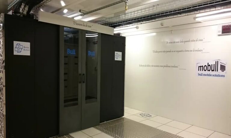 Supercomputador brasileiro está entre os 100 mais rápidos do mundo