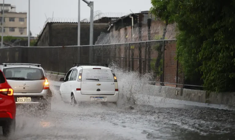 Chuvas: 24 estados estão em alerta para temporais e ventos fortes