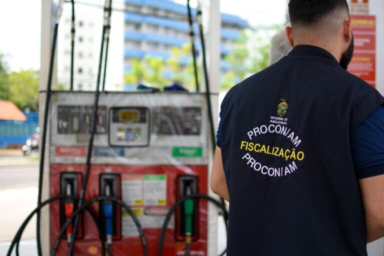 35 postos de combustíveis são multados por aumento no preço da gasolina em Manaus